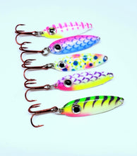 Load image into Gallery viewer, Larson&#39;s Quality Jigs - Eye Candy Rattle Spoon kit - Glow Jigs